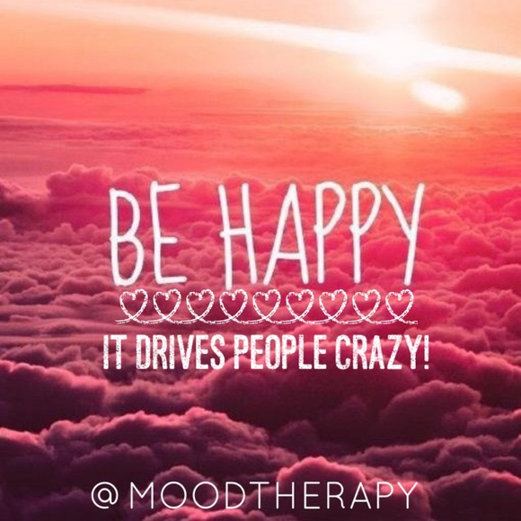 tiny paperclip stud post earrings in all 3 colors - Picture 7 of 7